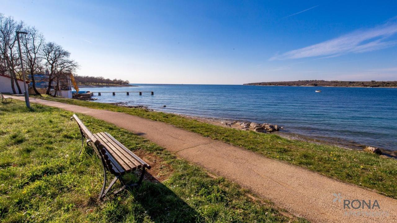 Rona Holiday Home Ana Poreč Zewnętrze zdjęcie